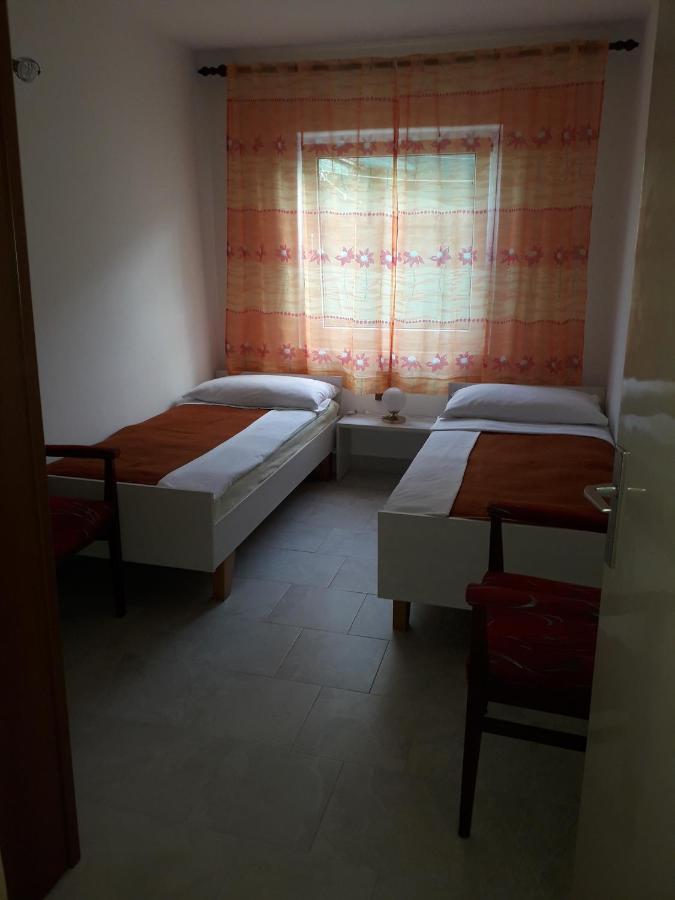 Apartmani Ana Novi V. - Studio Нови-Винодолски Экстерьер фото