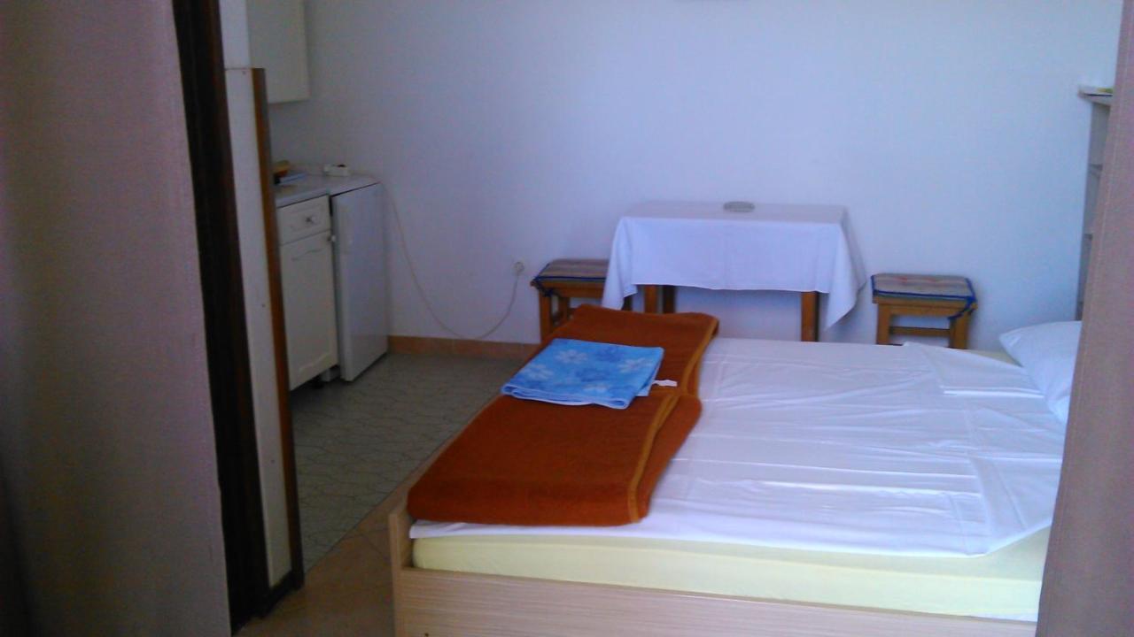 Apartmani Ana Novi V. - Studio Нови-Винодолски Экстерьер фото