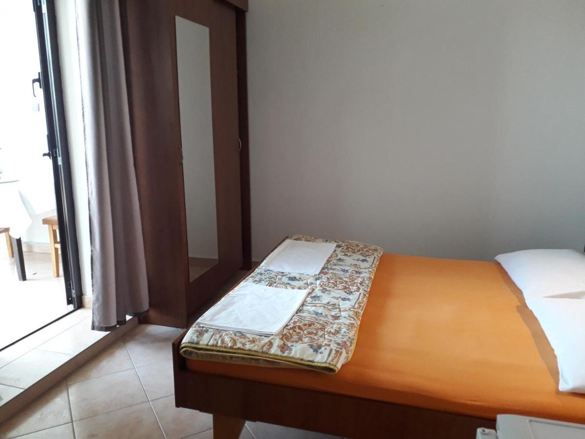 Apartmani Ana Novi V. - Studio Нови-Винодолски Экстерьер фото